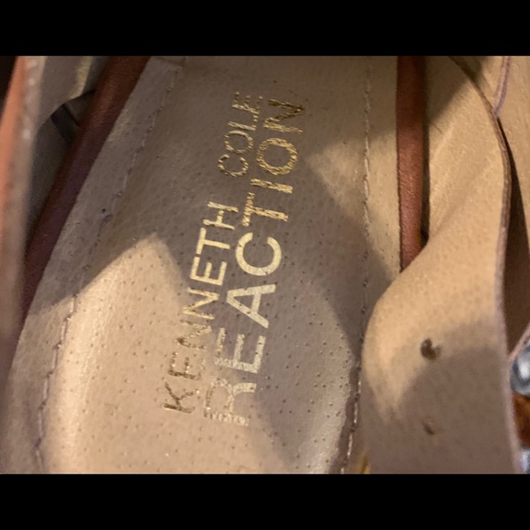 Distressed Tan Leather Sandals by Kenneth Cole. - Picture 2 of 4